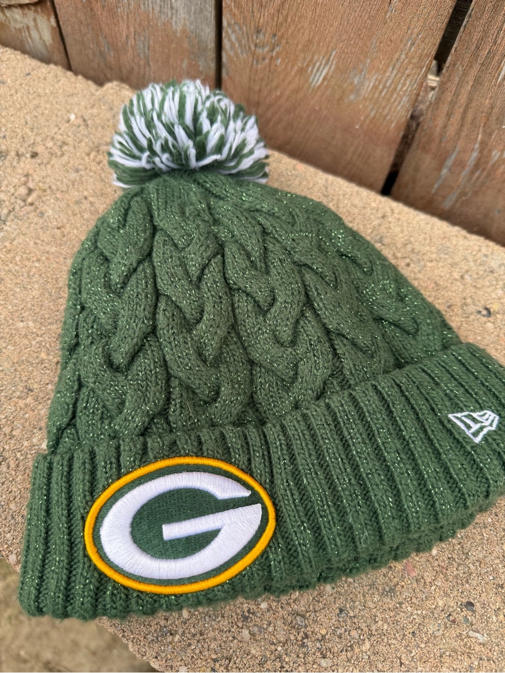 Green Bay Packers Women’s NFL Green Sparkle Knit Pom Beanie Sherpa Lined Hat